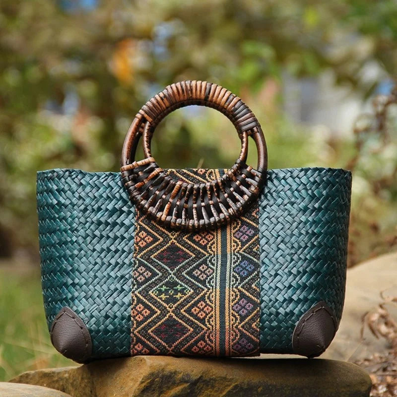 New style straw bag woven female bag Thailand rattan bag straw woven bag leisure vacation handbag small bag