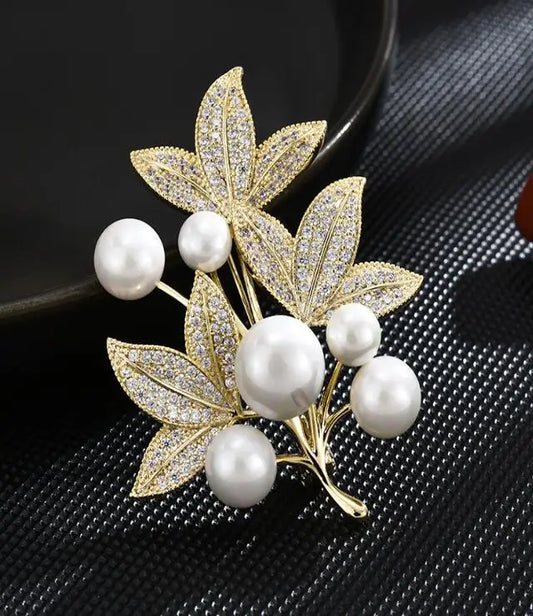 Fashion Pearl Leaf Rhinestone Brooches