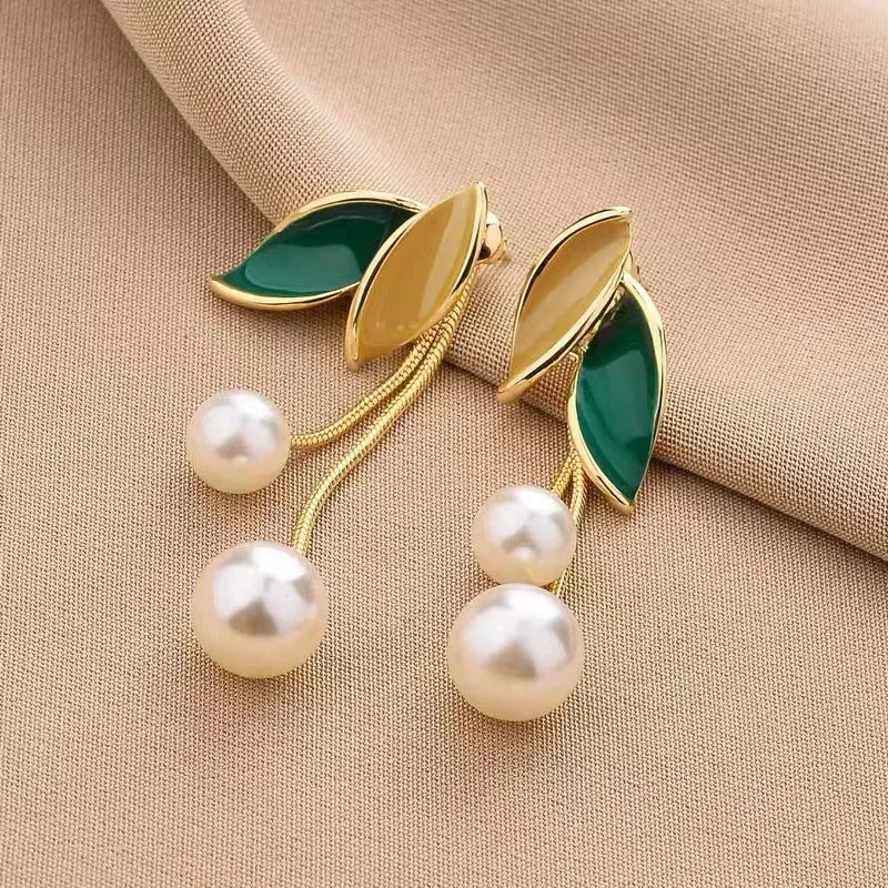 Unique Design Elegant Delicate Light Luxury Pearl Leaf Tassel Earrings