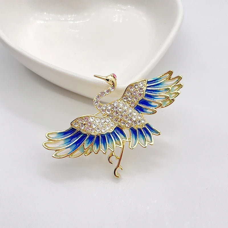 Cute Vivid Flying Bird Brooch